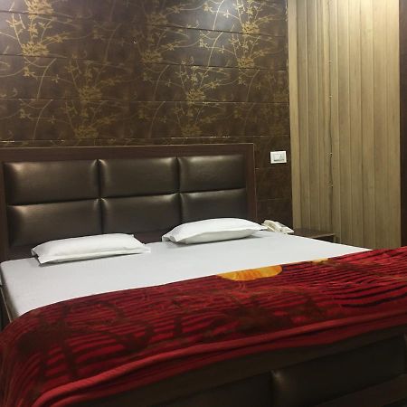 Oyo 12976 Hotel New Fiza Jammu Extérieur photo
