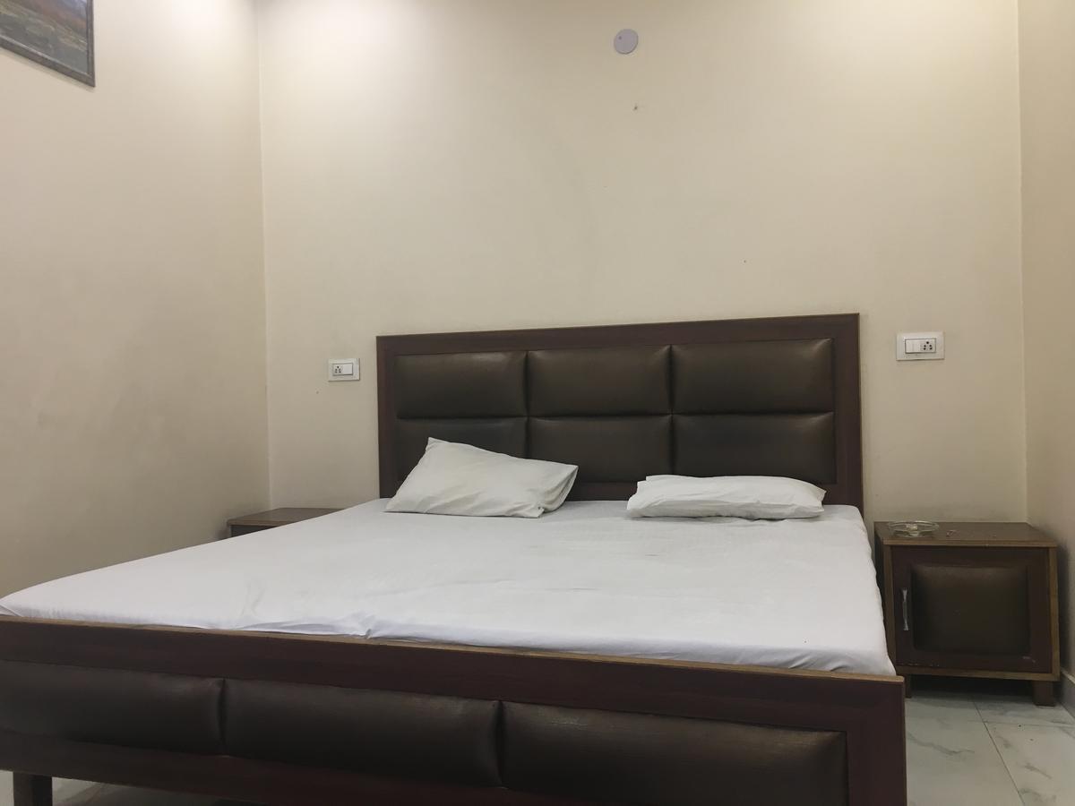 Oyo 12976 Hotel New Fiza Jammu Extérieur photo