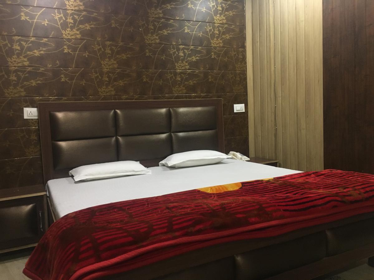 Oyo 12976 Hotel New Fiza Jammu Extérieur photo