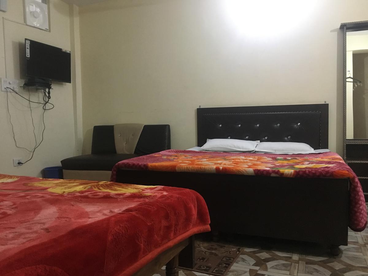 Oyo 12976 Hotel New Fiza Jammu Extérieur photo