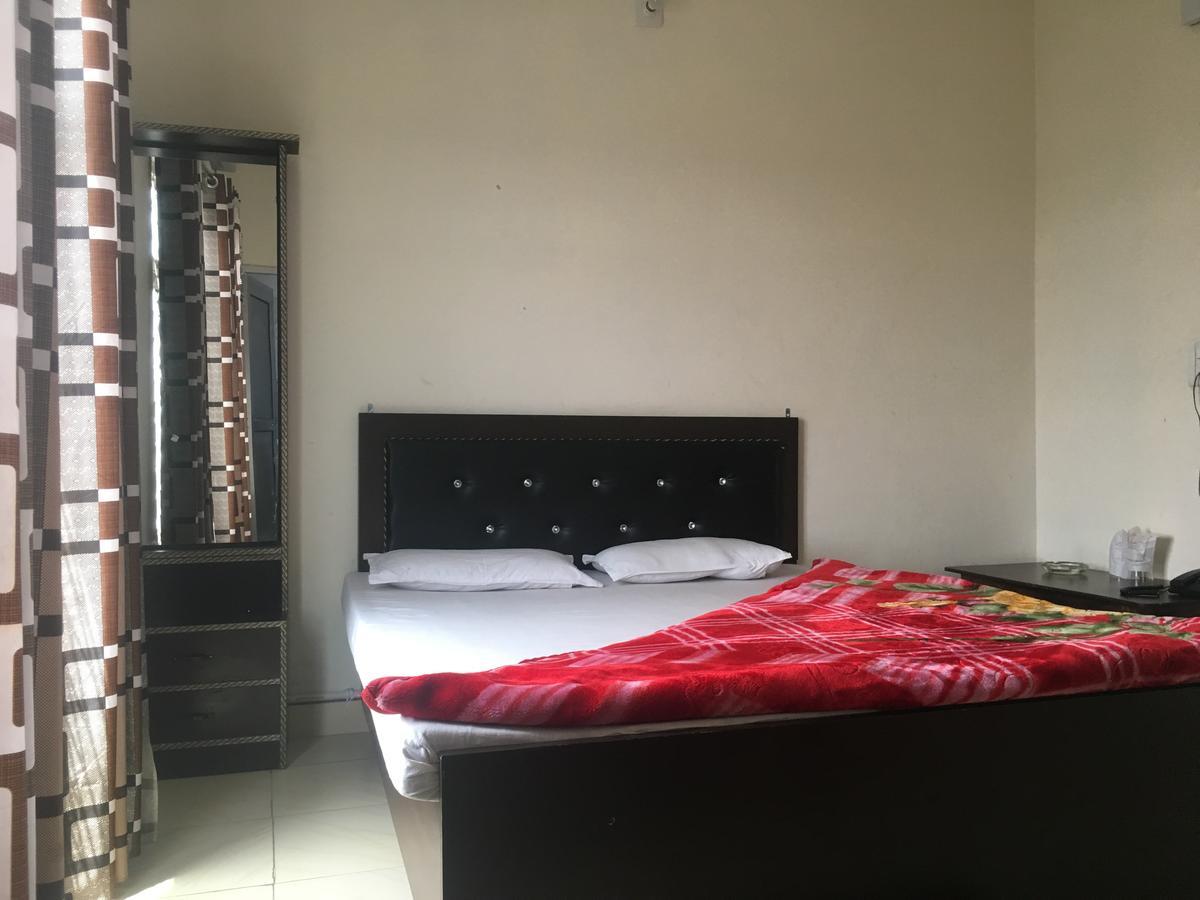 Oyo 12976 Hotel New Fiza Jammu Extérieur photo