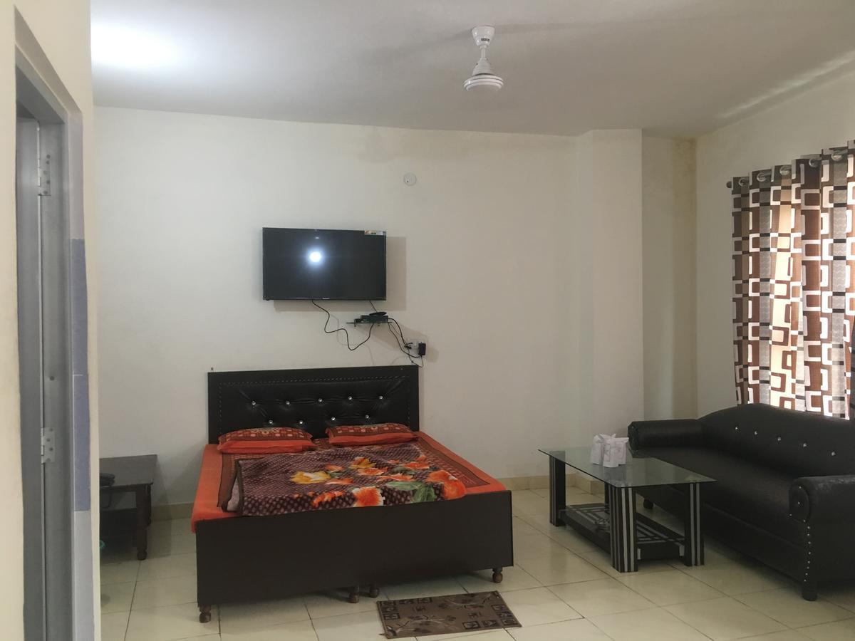 Oyo 12976 Hotel New Fiza Jammu Extérieur photo