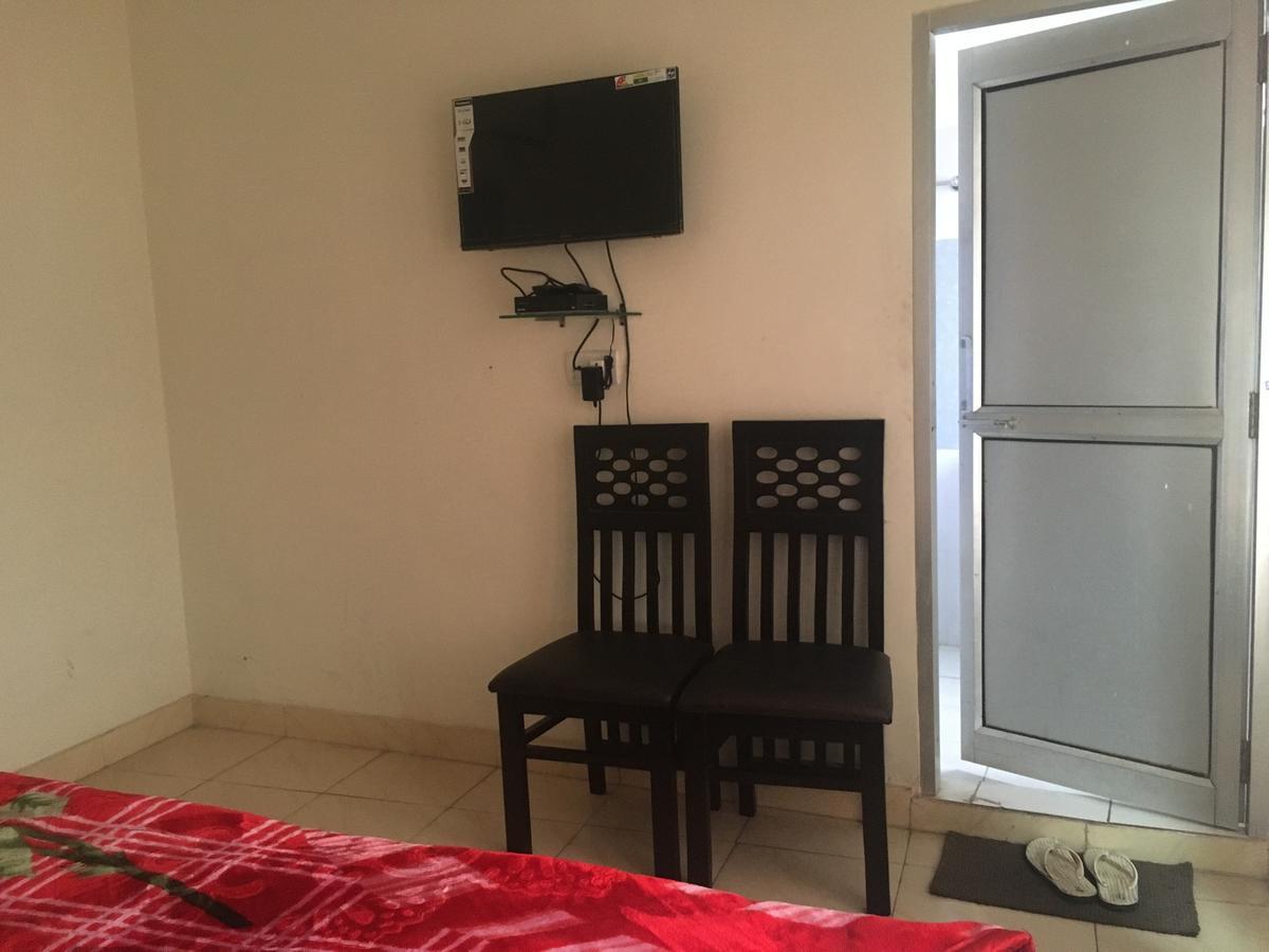 Oyo 12976 Hotel New Fiza Jammu Extérieur photo