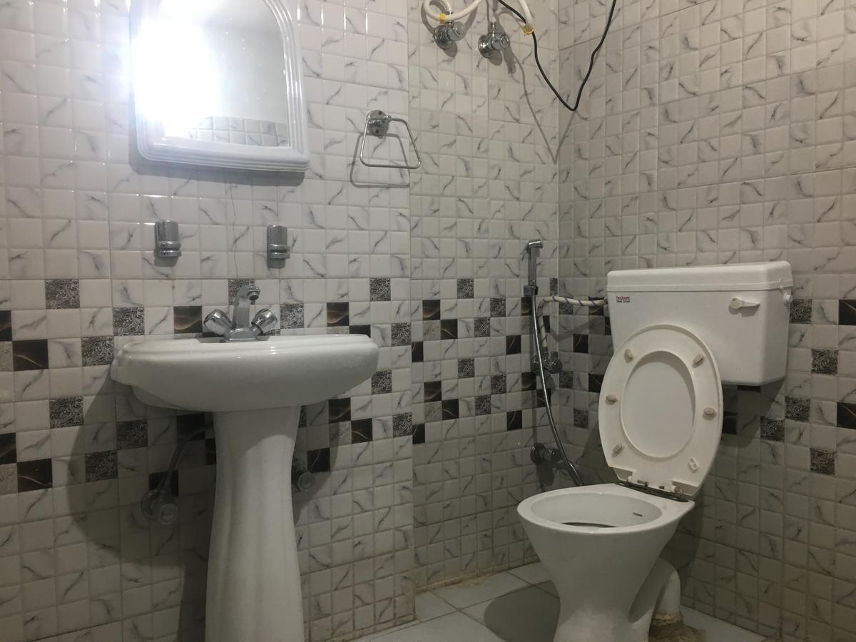 Oyo 12976 Hotel New Fiza Jammu Extérieur photo